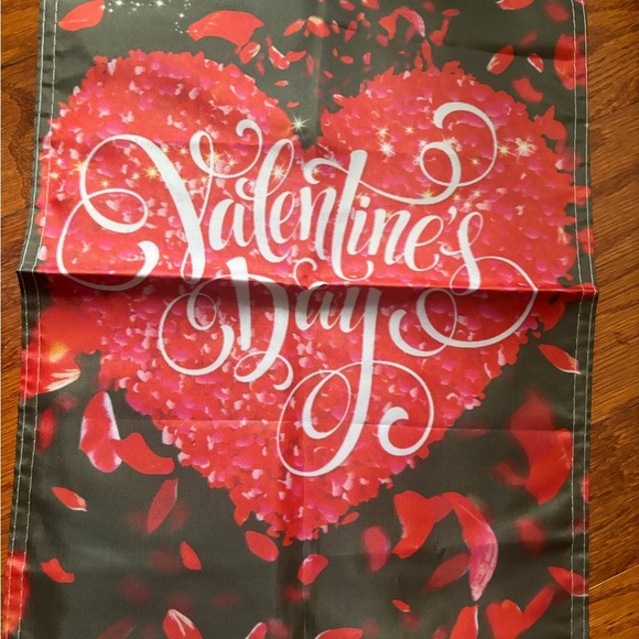 Valentine's Day Heart Banner - Picture 1 of 5